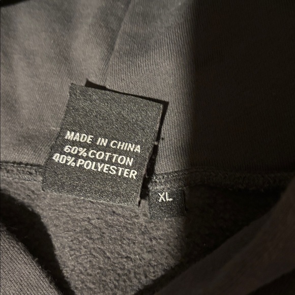 Red Hot Chili Peppers tour hoodie - Picture 6 of 10